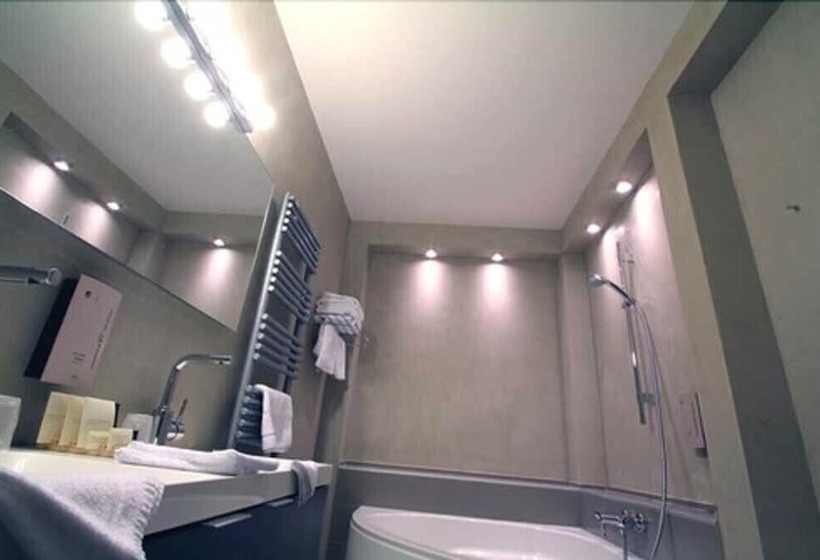 בית מלון כפרי Hôtel Restaurant La Montagne De Brancion