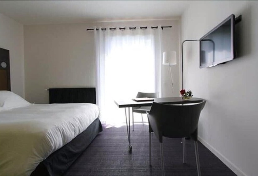 בית מלון כפרי Hôtel Restaurant La Montagne De Brancion