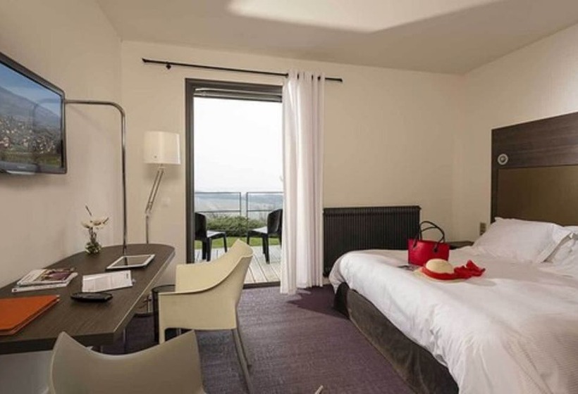 בית מלון כפרי Hôtel Restaurant La Montagne De Brancion