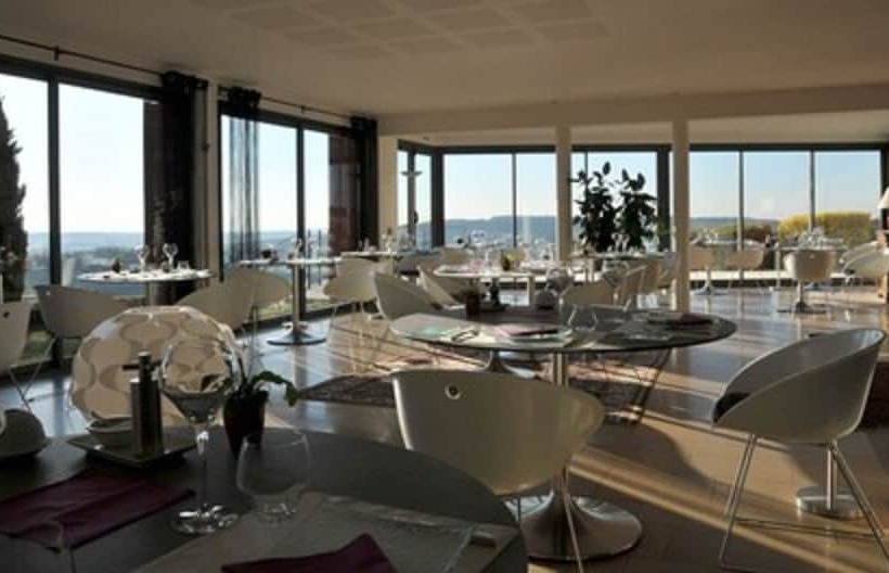 בית מלון כפרי Hôtel Restaurant La Montagne De Brancion