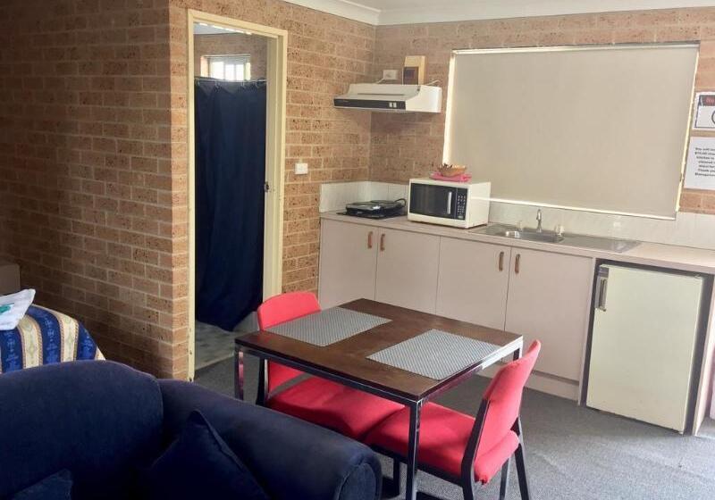 בית מלון כפרי Huskisson Bayside Resort