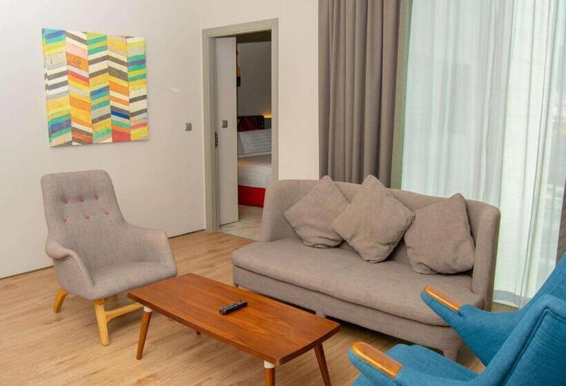 هتل Ibis Styles Dubai Jumeira