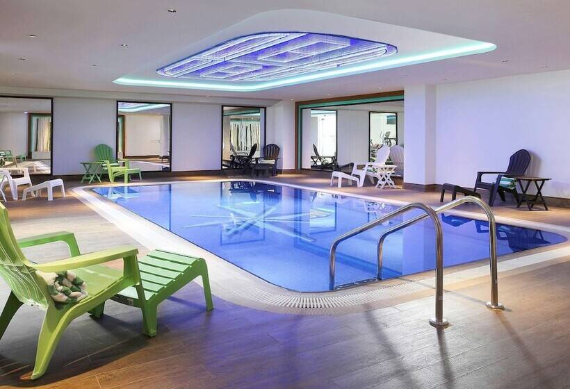 هتل Ibis Styles Dubai Jumeira