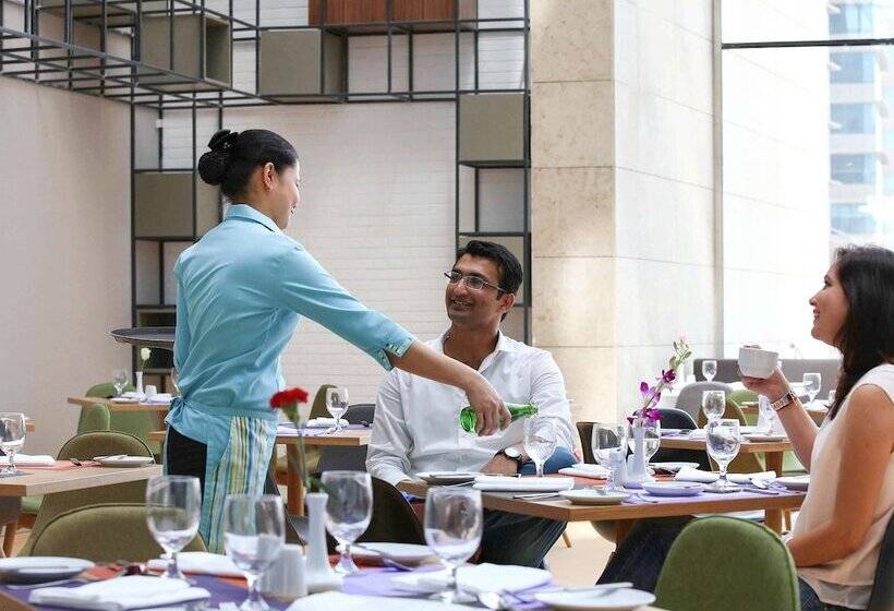 هتل Ibis Styles Dubai Jumeira