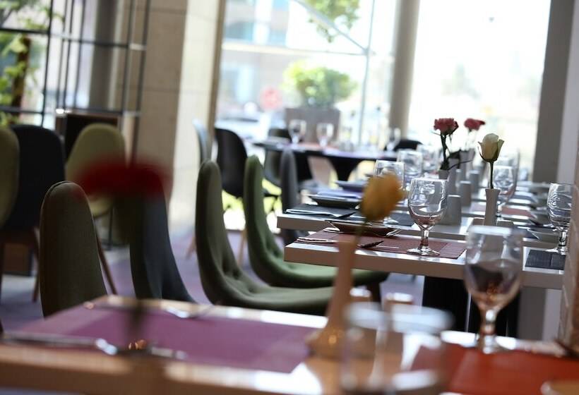 هتل Ibis Styles Dubai Jumeira