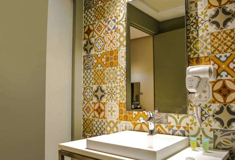 هتل Ibis Styles Dubai Jumeira