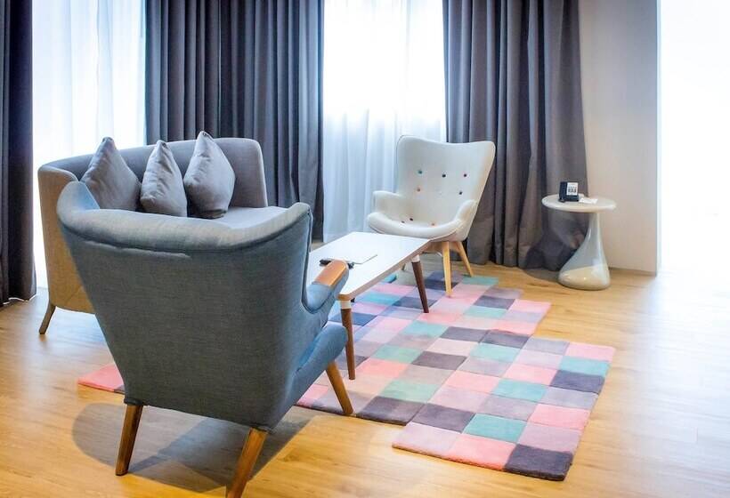 هتل Ibis Styles Dubai Jumeira