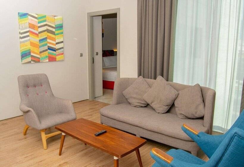 هتل Ibis Styles Dubai Jumeira