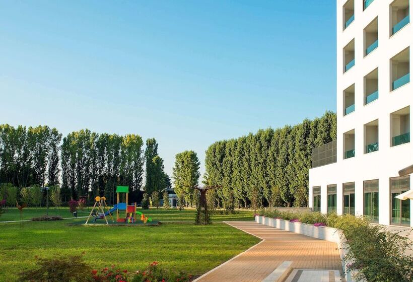 هتل Ibis Styles Milano Est Settala