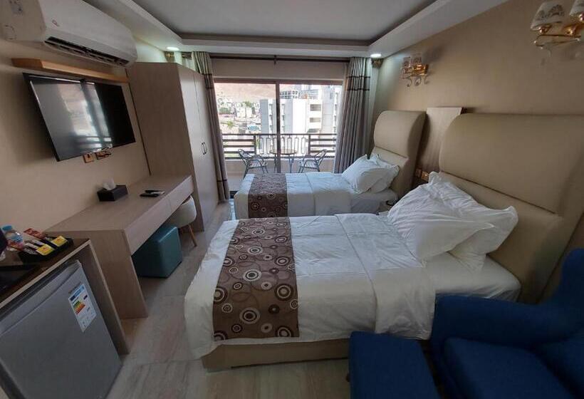 هتل Jordan Seasons