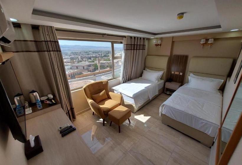 هتل Jordan Seasons