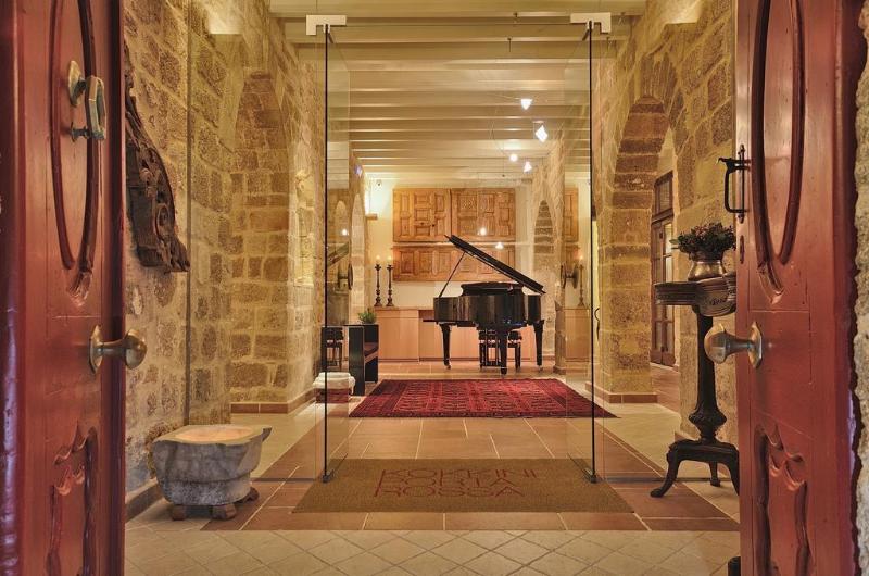 酒店 Kokkini Porta Rossa