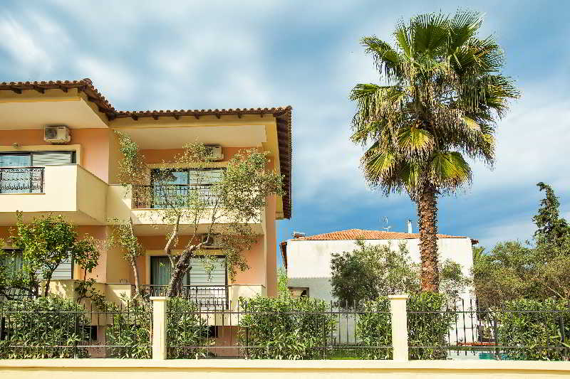 Отель Lemon Garden Villa