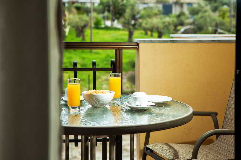 Отель Lemon Garden Villa