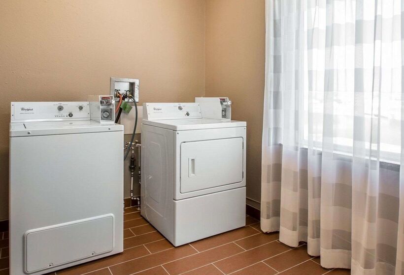 فندق Mainstay Suites Meridian