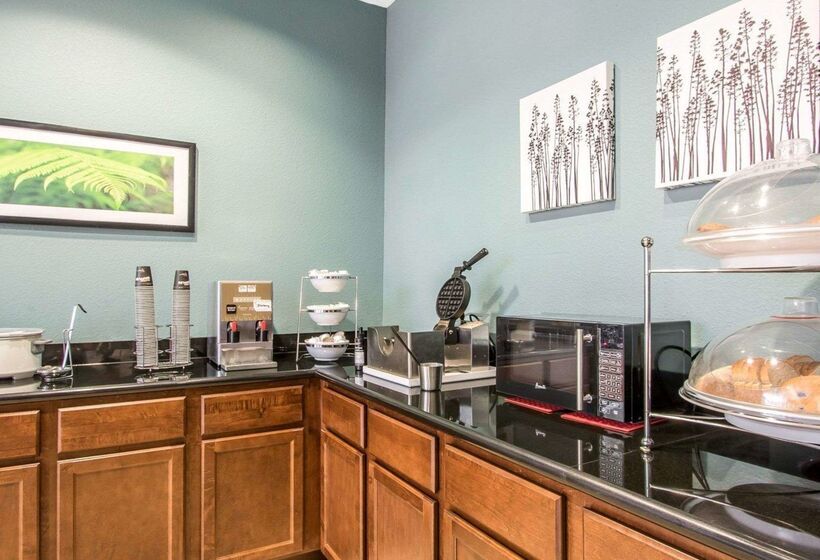 فندق Mainstay Suites Meridian