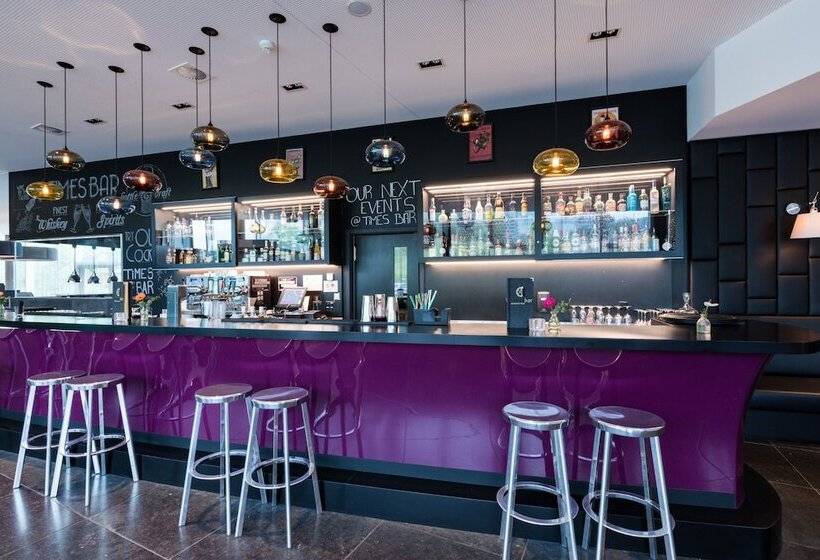 Modern Times Hotel, Vevey, A Tribute Portfolio