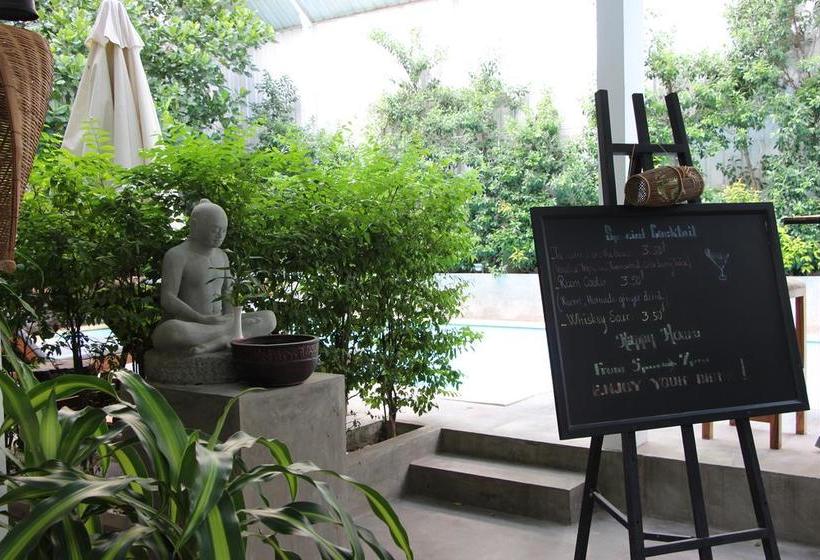 בית מלון כפרי Palm Tree Boutique