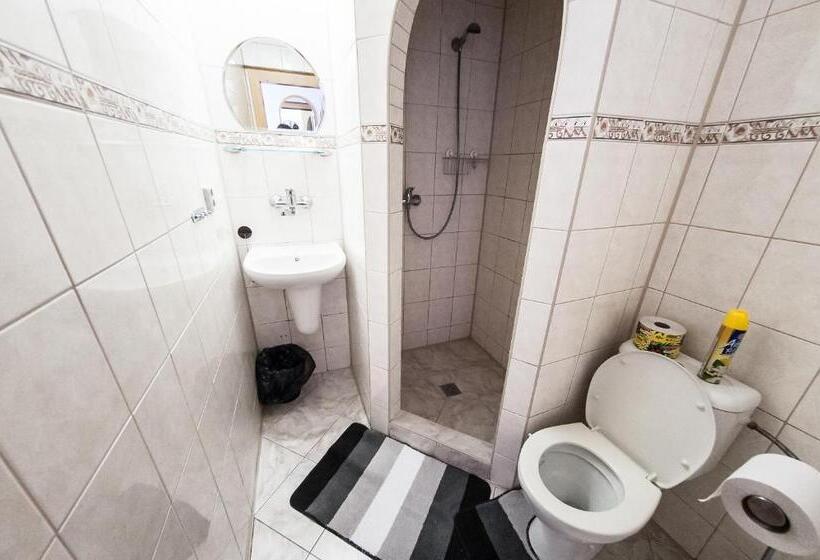 فندق Penzion Eden