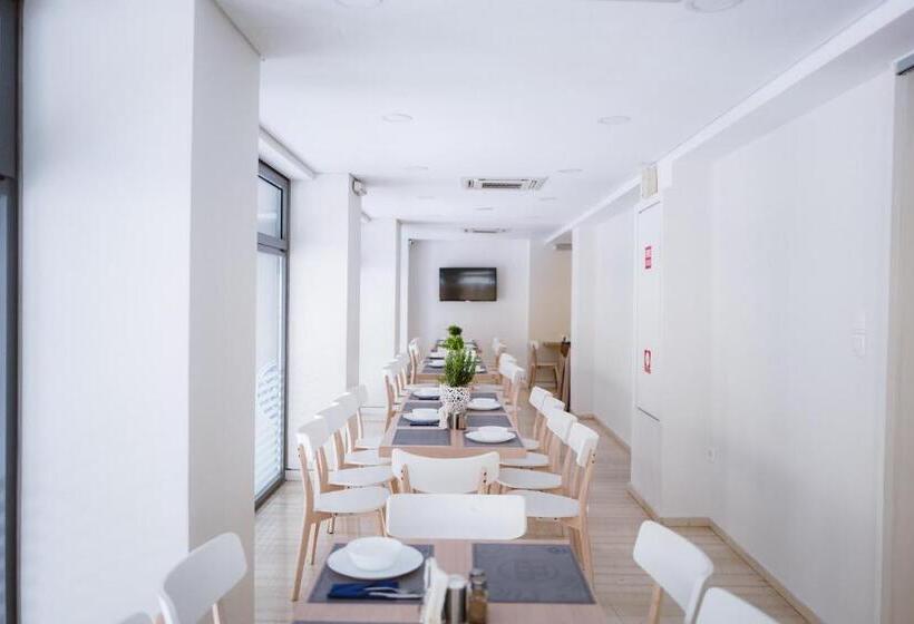 ホテル Piraeus Port