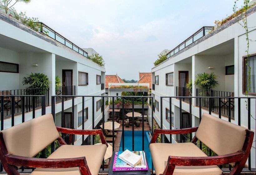 호텔 Popular Residence