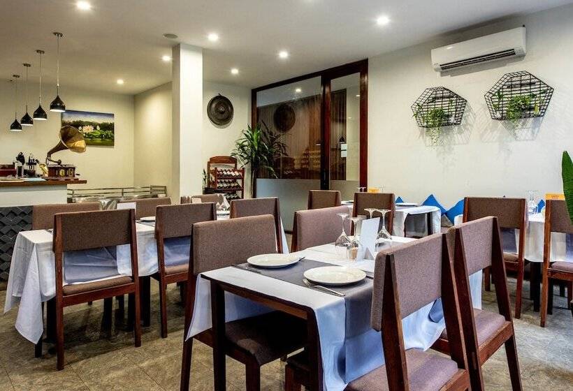 호텔 Popular Residence