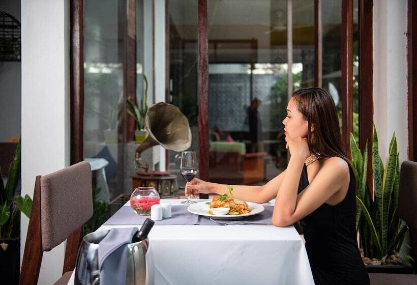 호텔 Popular Residence