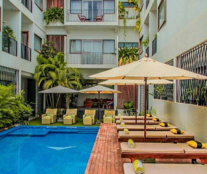 호텔 Popular Residence