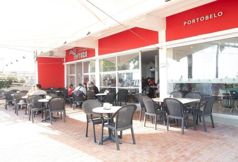 בית מלון כפרי Portobelo Beach