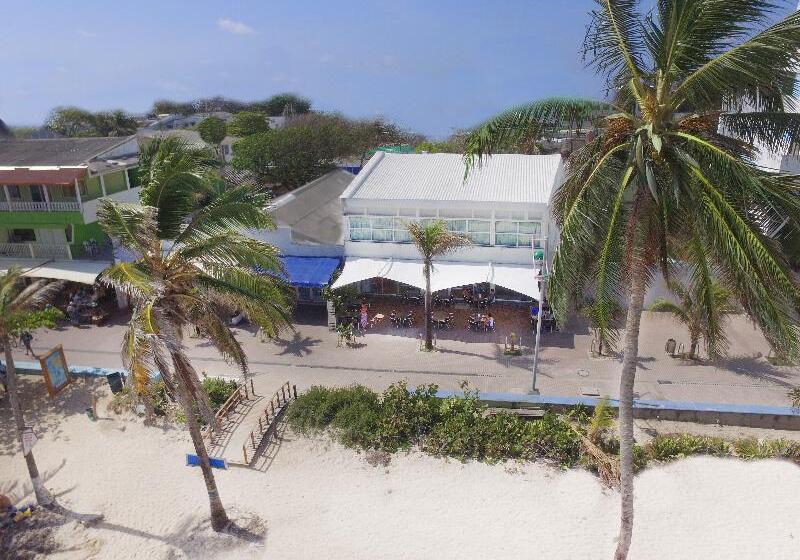 בית מלון כפרי Portobelo Beach