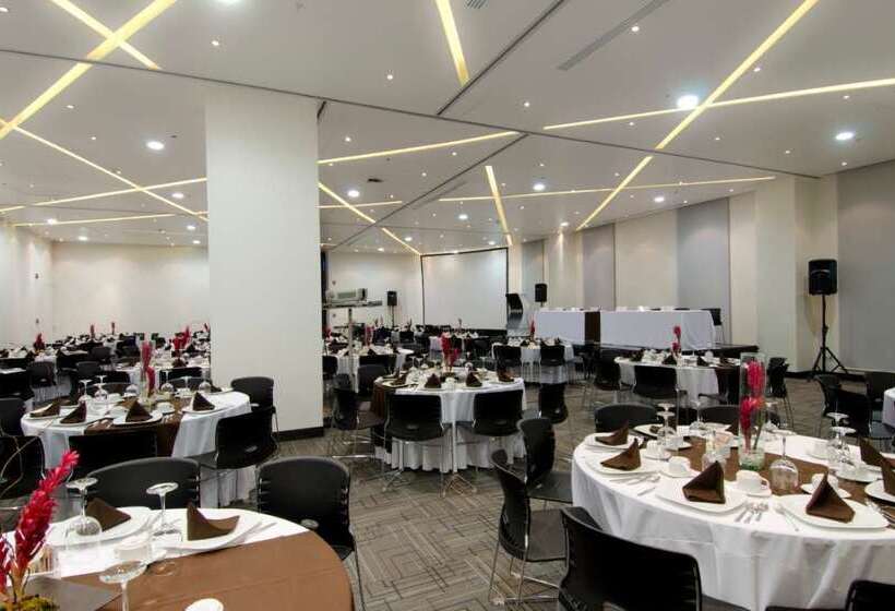 هتل Ramada Encore By Wyndham San Luis Potosi