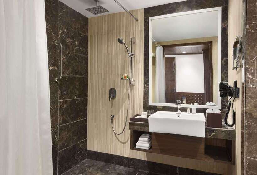 Saura Hotel, Agra   A Club Mahindra Associate