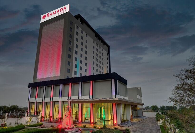 Saura Hotel, Agra   A Club Mahindra Associate