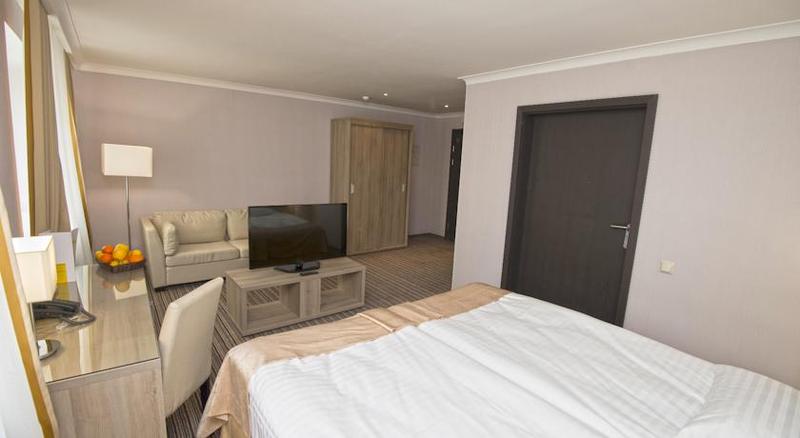 هتل Optima Kherson