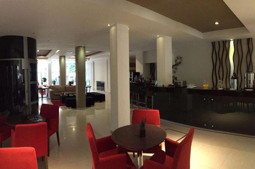 ホテル San Martin Plaza