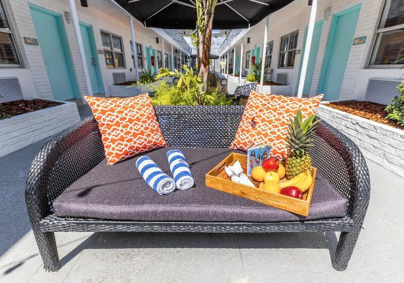 فندق Seaside All Suites