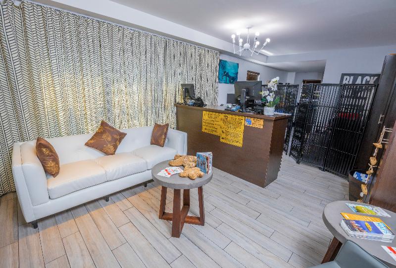 فندق Seaside All Suites