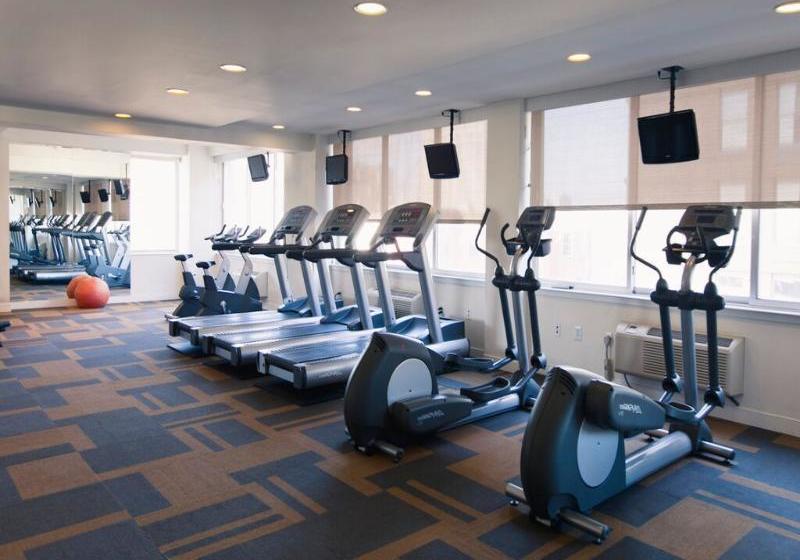 Отель Sky City Apartments Liberty View