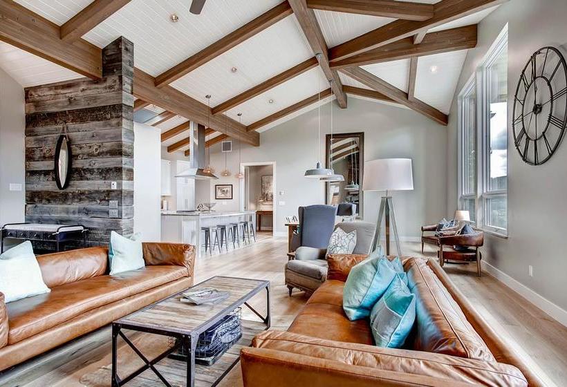 ホテル Sunrise Ski Haus