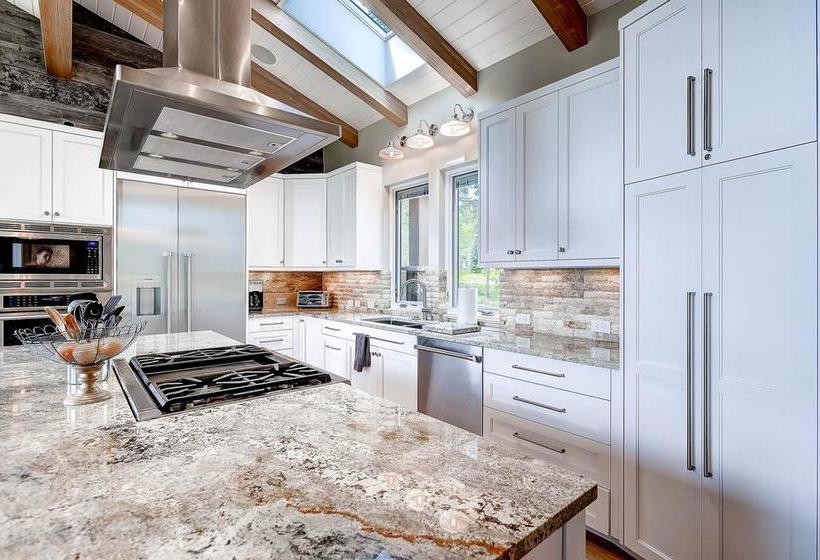 ホテル Sunrise Ski Haus