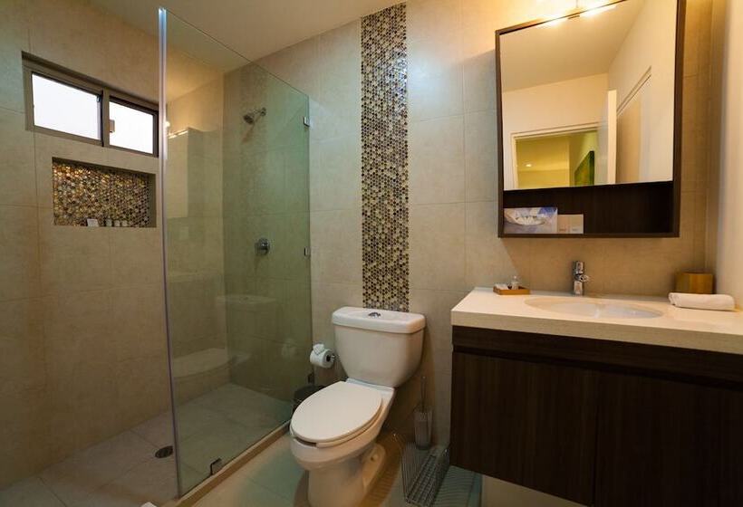 هتل The 5th Avenue