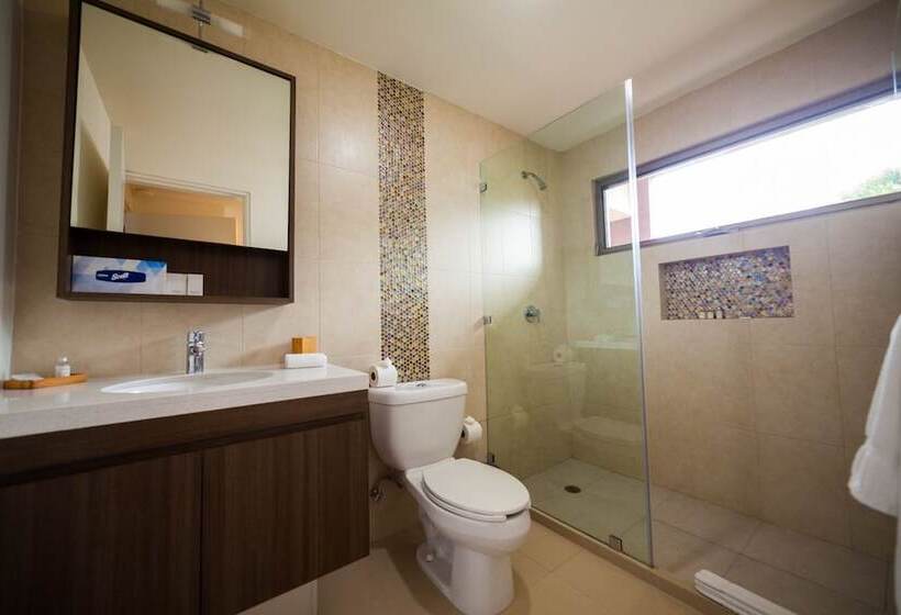 هتل The 5th Avenue