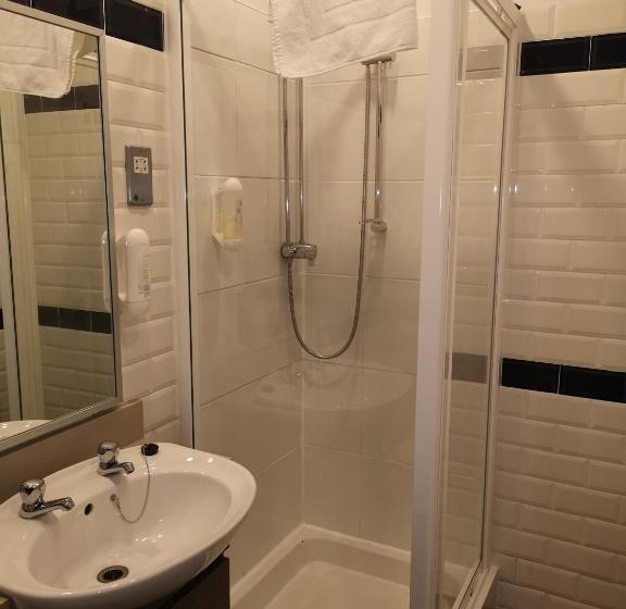 호텔 The Brocket Arms Wetherspoon