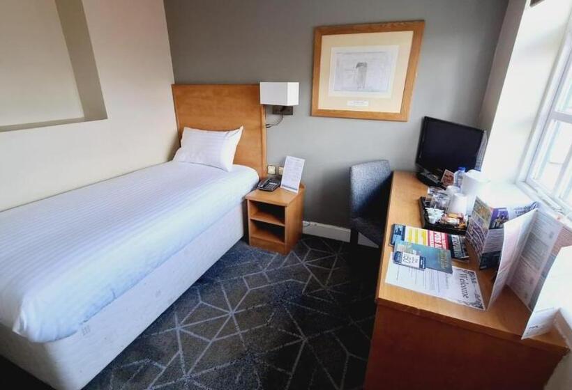 호텔 The Brocket Arms Wetherspoon