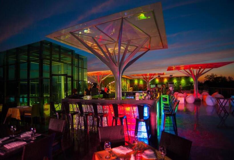 Отель The Gallery At Koh Chang