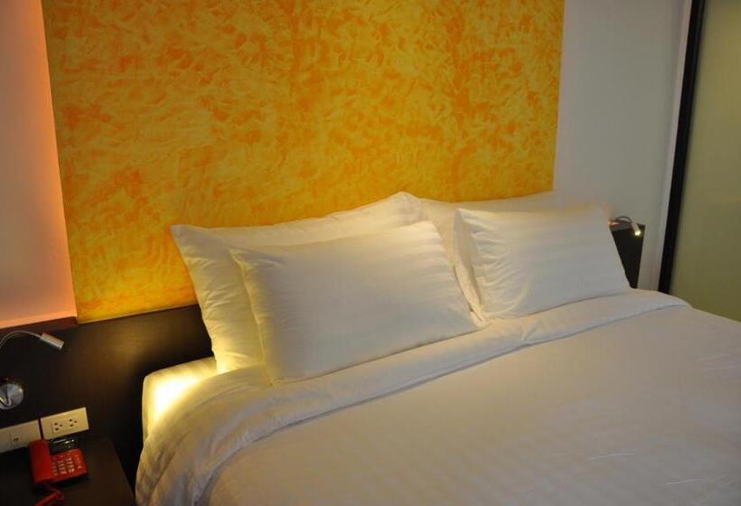 Отель The Gallery At Koh Chang