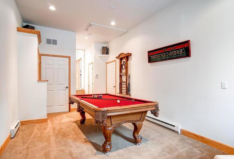 Отель Timber Heights Lodge