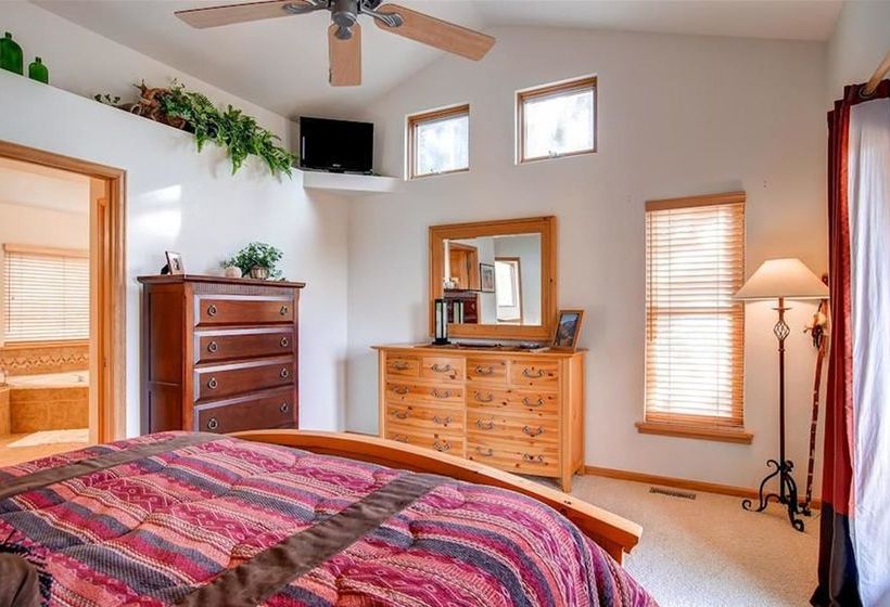 Отель Timber Heights Lodge