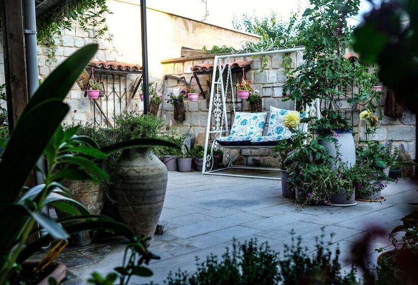 호텔 Turkish Cave House