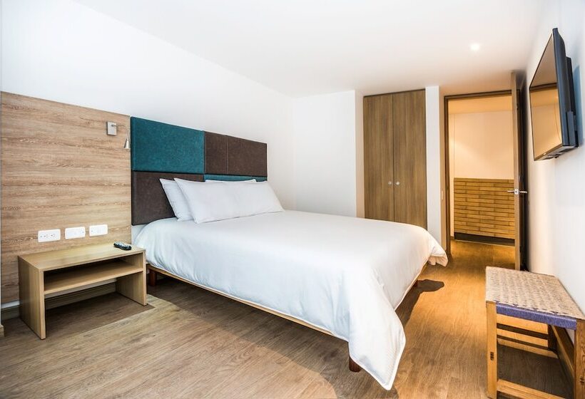 בית מלון כפרי Viaggio Teleport City Suites